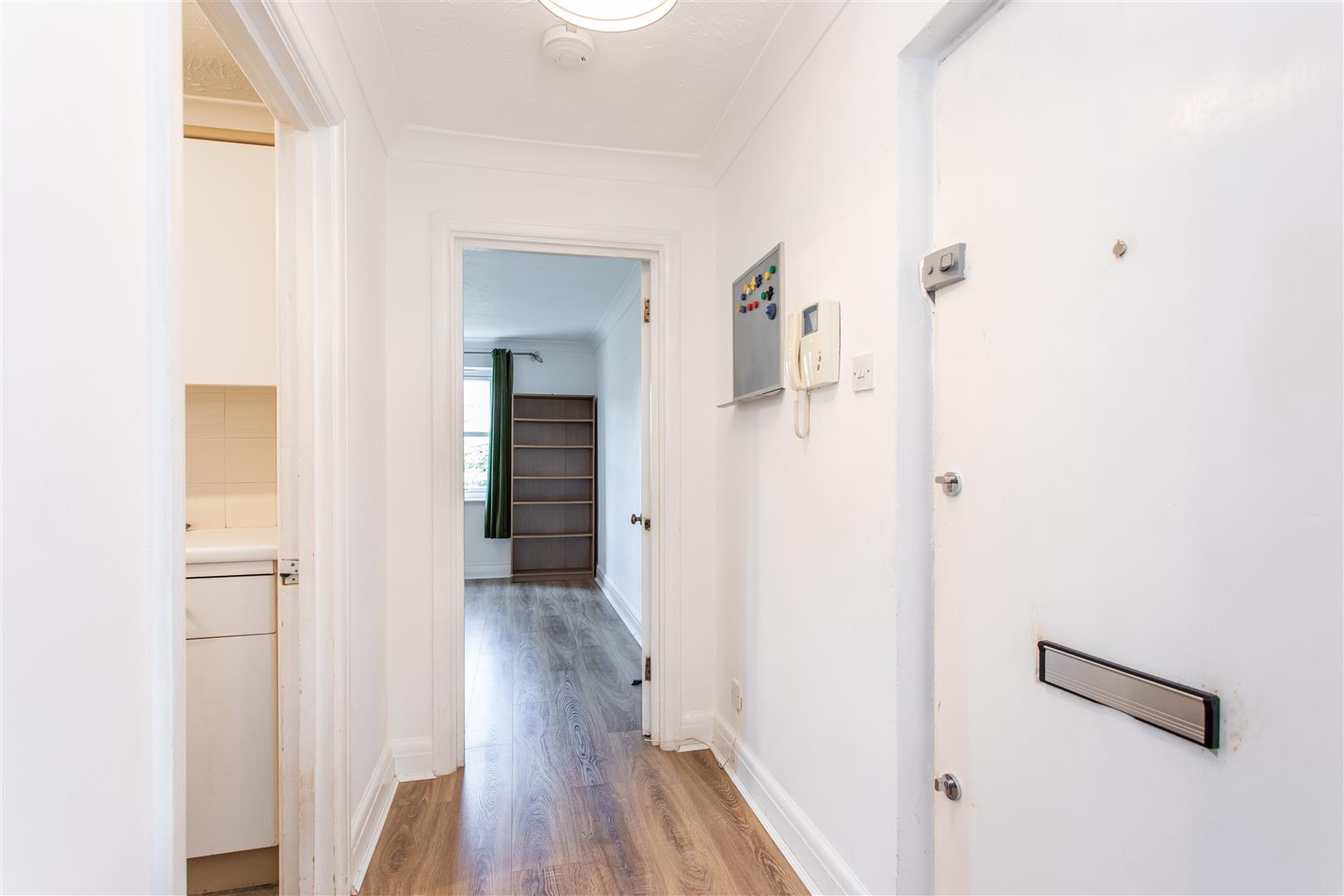 1 bed property in Beatrice House, Stepney Green